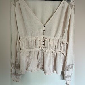 American Eagle Women's Boho Cream and Lace Top
